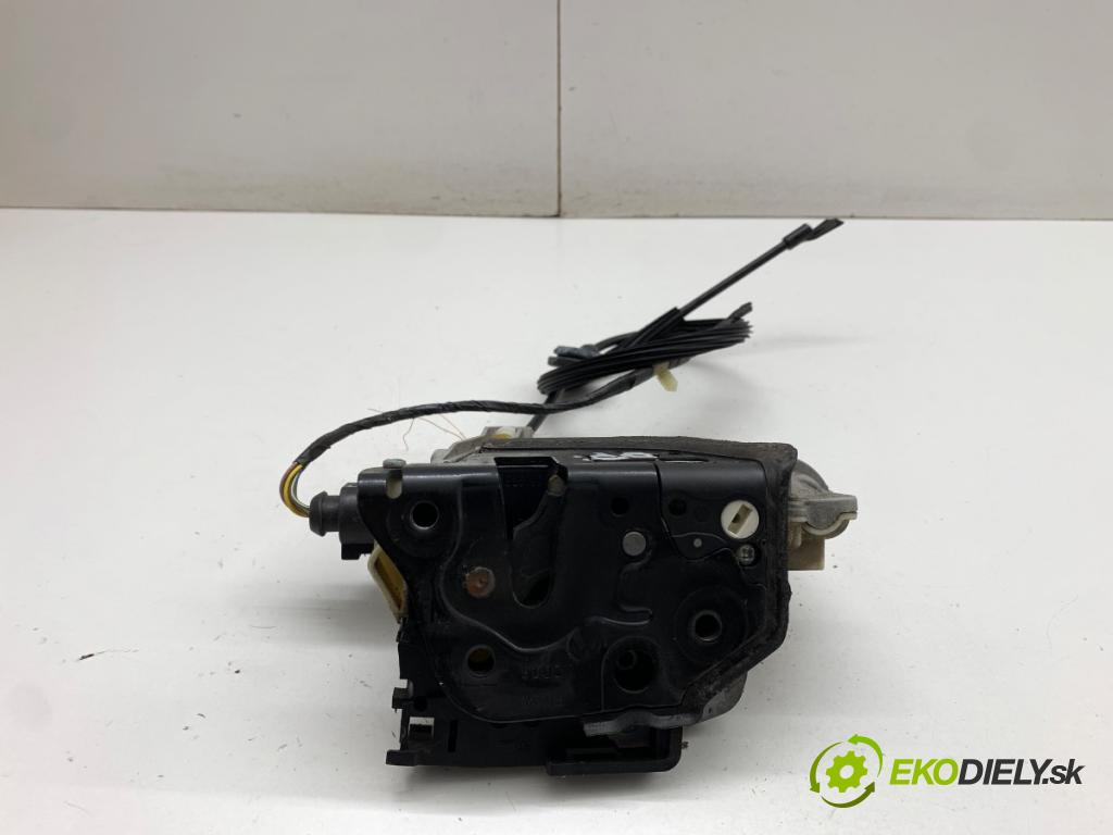 VW EOS kabriolet 2008 103 kW 2.0 TDI 1968 zámok Dvere pravy predný 1P1837016