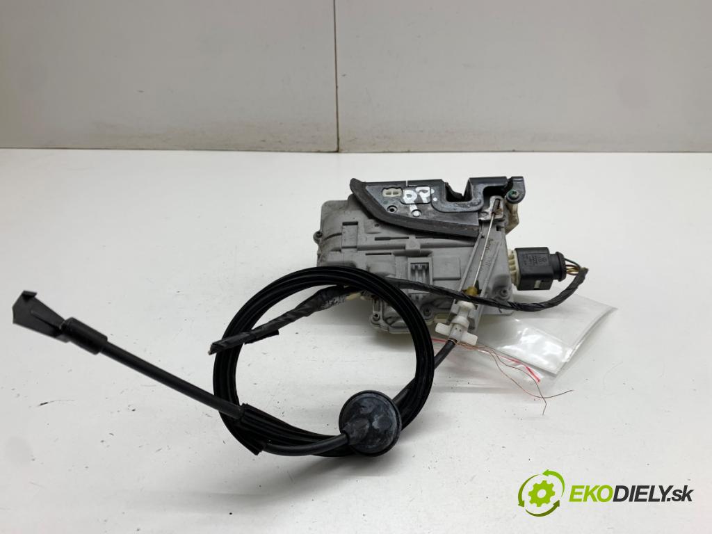 VW EOS kabriolet 2008 103 kW 2.0 TDI 1968 zámok Dvere pravy predný 1P1837016