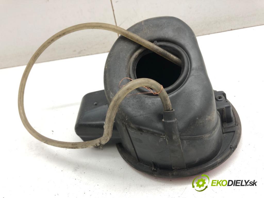SEAT ALTEA XL nadwozie wielkoprzestrzenne (MPV) 2007 75 kW 1.6 1595 Dvierka nádrže paliva 5P5809905 (Kľučka dverí ostatné)