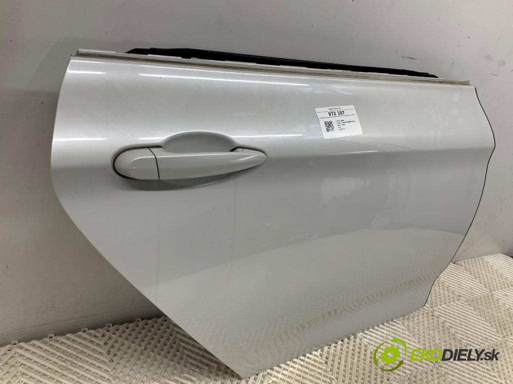 BMW F34 liftback 2016 190 kW 330 d 2993 Dvere pravy zad