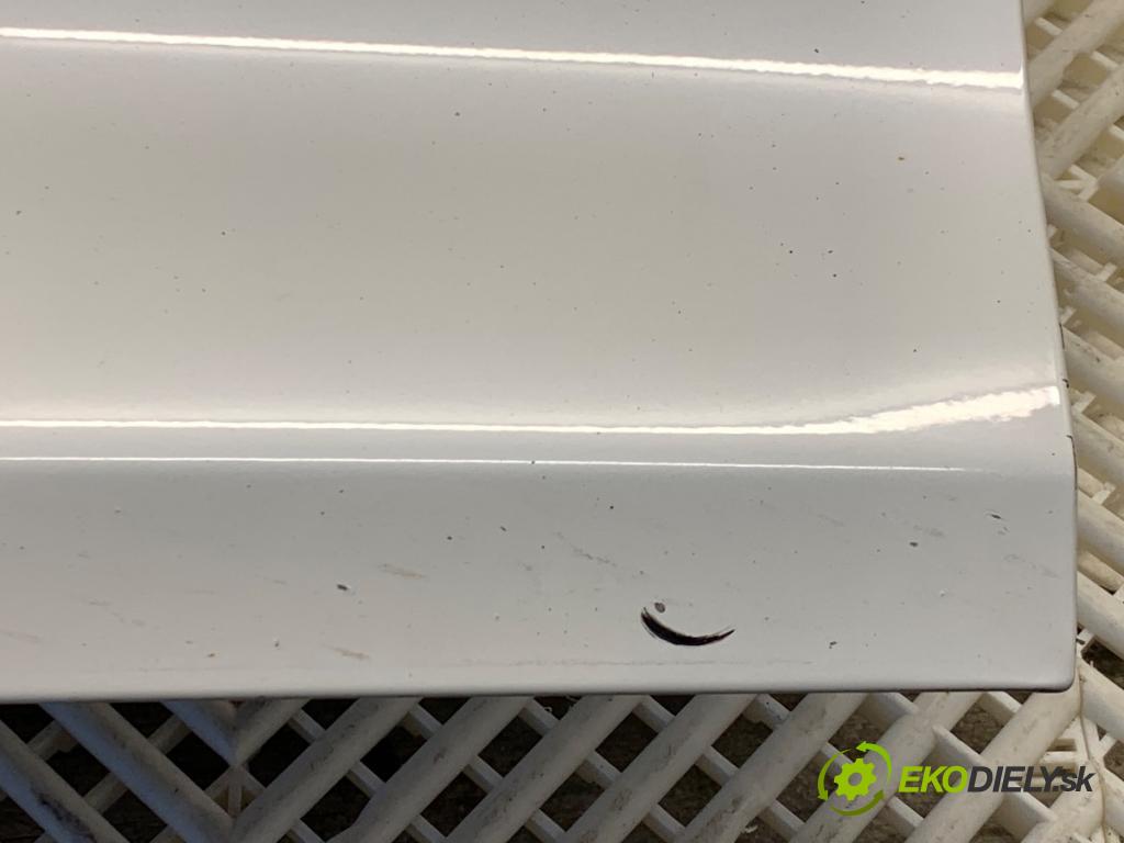 BMW F34 liftback 2016 190 kW 330 d 2993 Dvere pravy predný