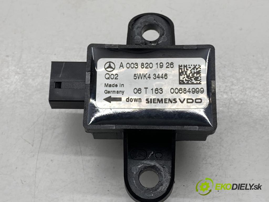 MERCEDES-BENZ X164 SUV 2006 165 kW GL 320 CDI 4-matic (164.822) 2987 Snímač nárazu 0038201926 (Snímač nárazu)