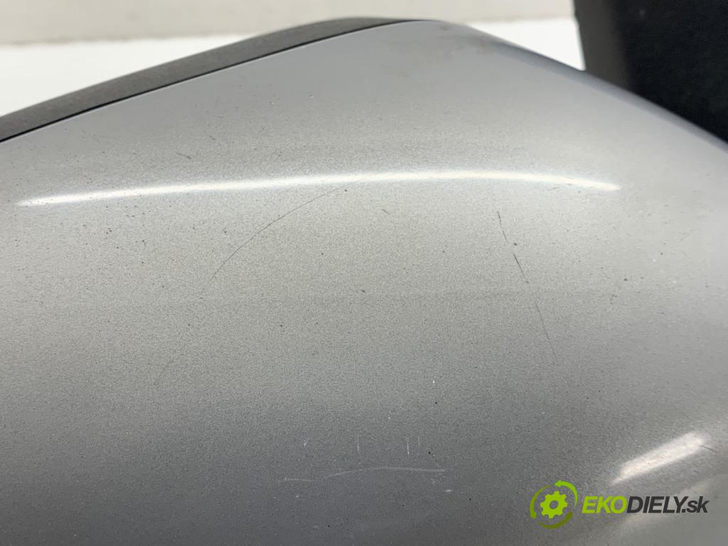 VOLVO V50 Kombi 2005 80 kW 1.6 D 1560 zpětné zrcátko pravý