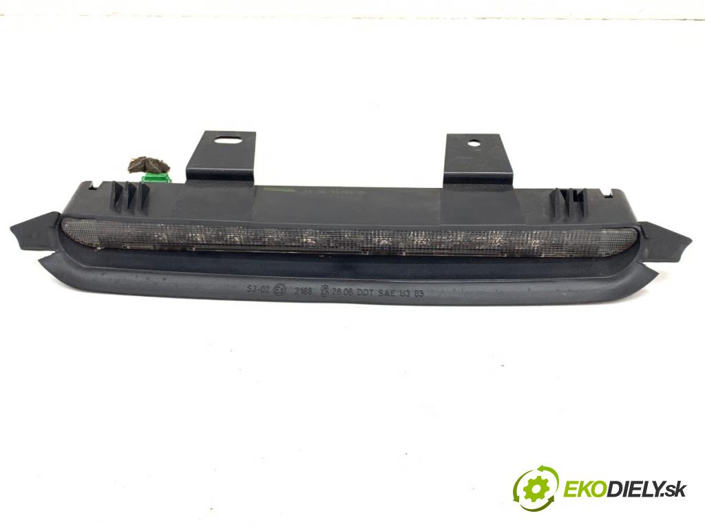 VOLVO V50 Kombi 2005 80 kW 1.6 D 1560 Svetlo brzdových svetiel 8620290