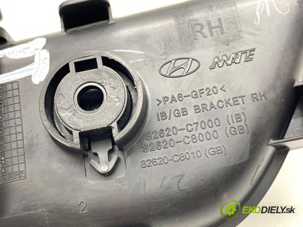 HYUNDAI i20 II liftback 2018 62 kW 1.2 1248 klika vnitřní pravý zadní část