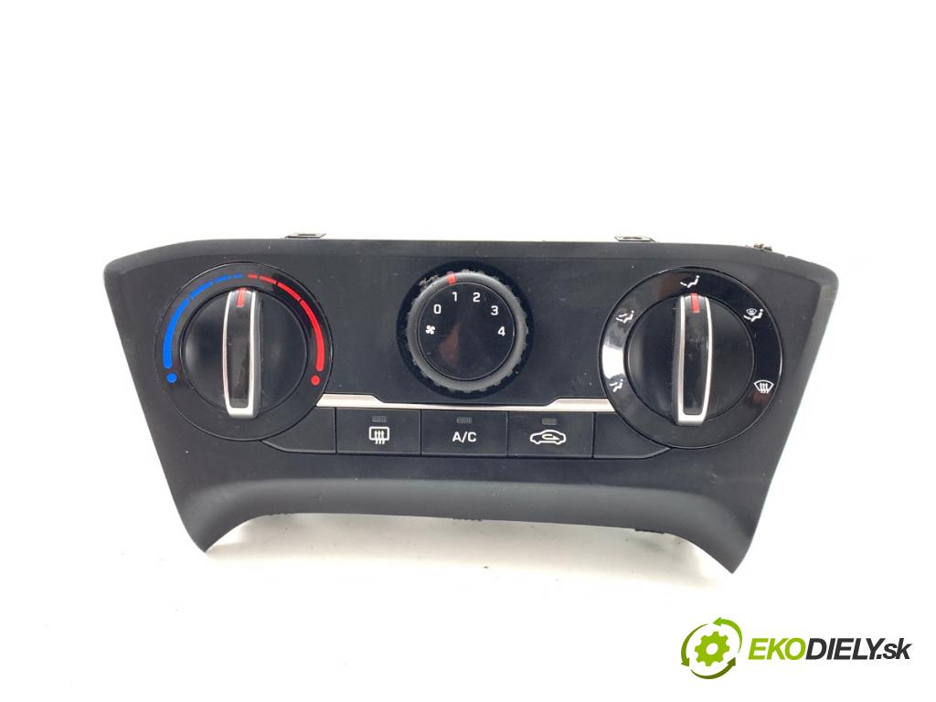 HYUNDAI i20 II liftback 2018 62 kW 1.2 1248 Panel ovládania kúrenia 97250-C80XX (Prepínacie páčky pod volantom)