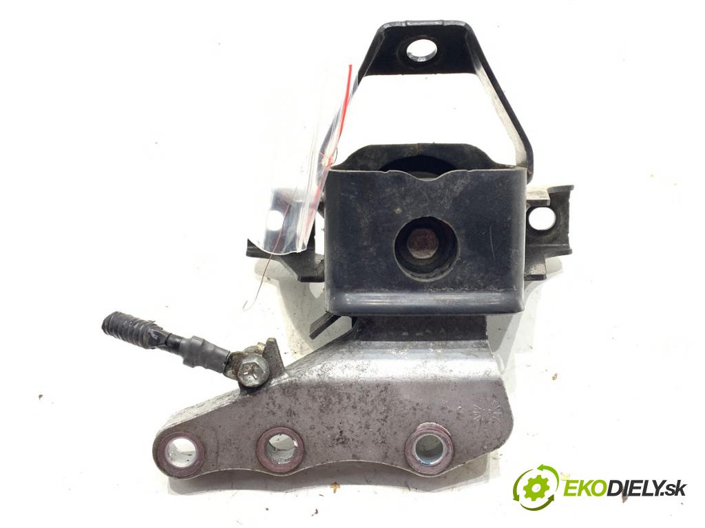 SUZUKI SWIFT V liftback 2019 66 kW 1.2 (A2L412) 1242 AirBag motora pravý X