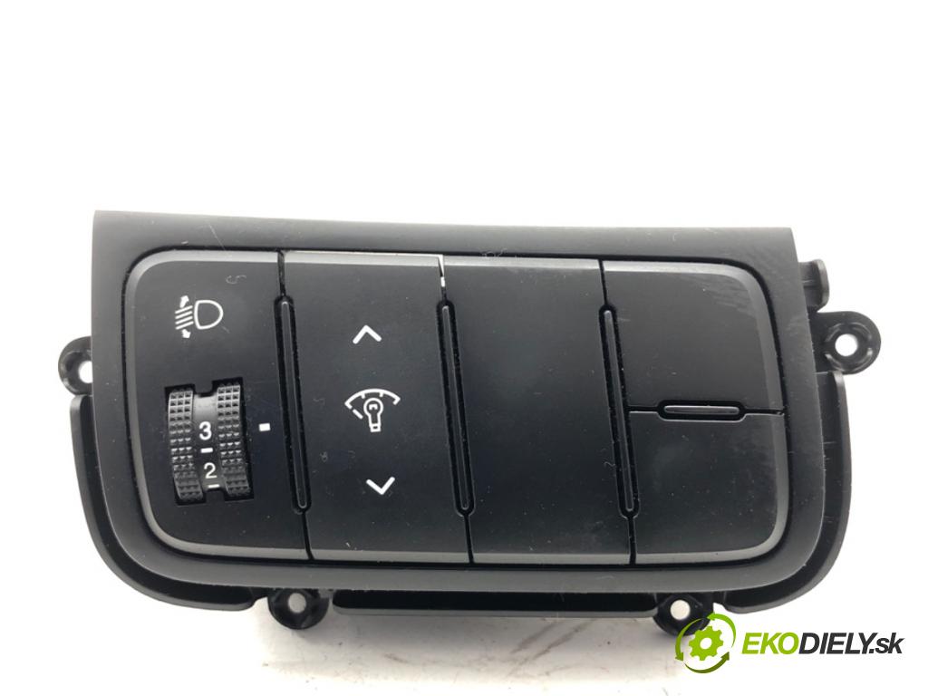 KIA CEED Kombi 2015 94 kW 1.6 CRDi 128 1582 Prepínač nastavenia svetiel 93300-A2100WK (Prepínacie páčky pod volantom)