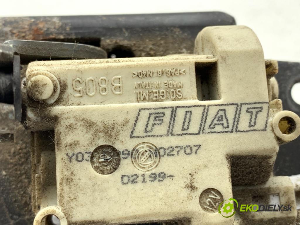 FIAT STILO liftback 2003 59 kW 1.2 16V (192_XA1B) 1242 zámok dveří zadní část