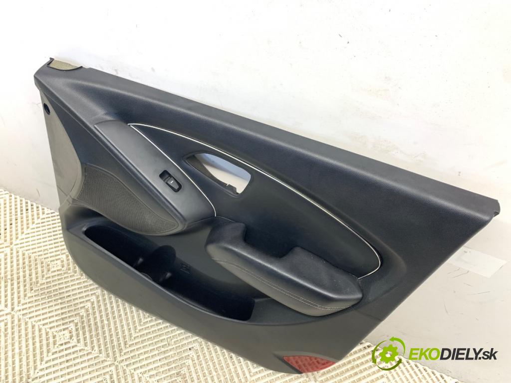 HYUNDAI ix35 SUV 2011 85 kW 1.7 CRDi 1685 čalúnenie Dvere pravy predný