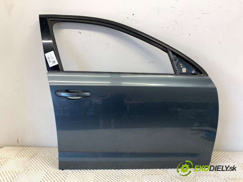 SKODA OCTAVIA III liftback 2019 85 kW 1.6 TDI 1598 Dvere pravy predný LF7Y: 
