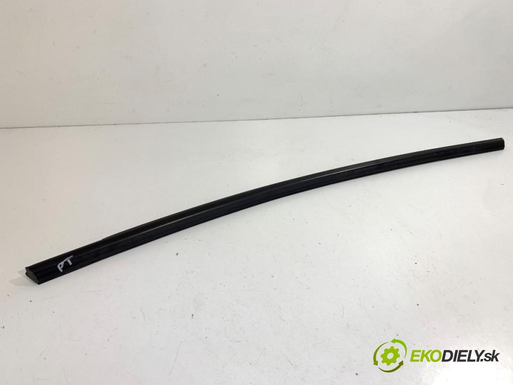 BMW F34 liftback 2016 190 kW 330 d 2993 Lišta Sbírání: zad pravy 
