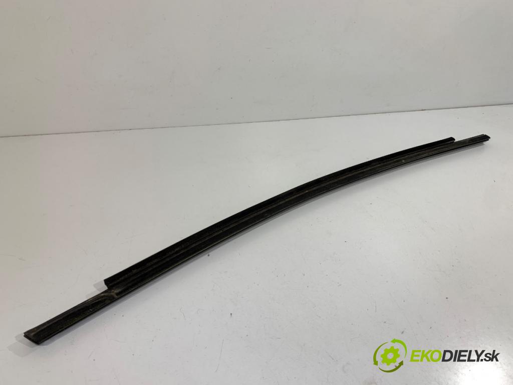 BMW F34 liftback 2016 190 kW 330 d 2993 Lišta Sbírání: zad ľavy