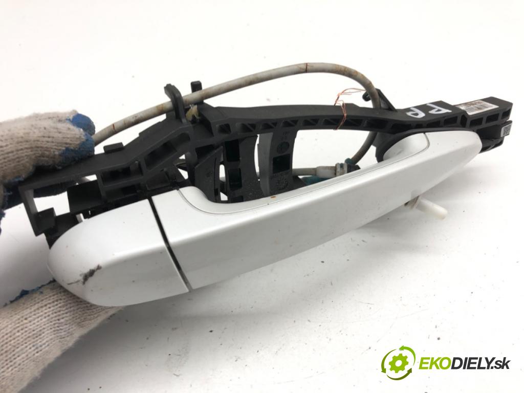 BMW F34 liftback 2016 190 kW 330 d 2993 klika vnejší pravý přední část X4738054603