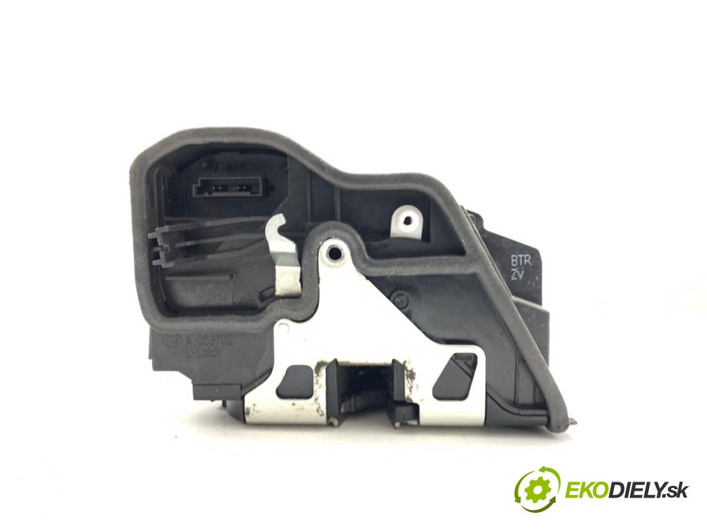 BMW F34 liftback 2016 190 kW 330 d 2993 zámok dveře pravý přední část 7229458