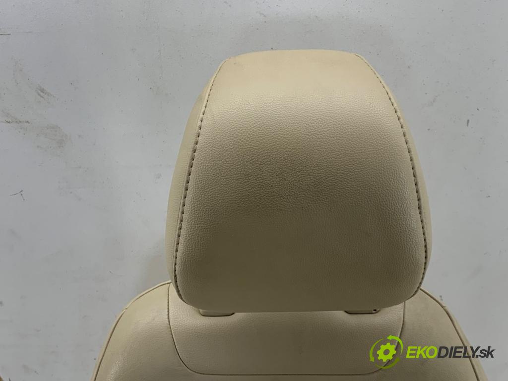 FORD MONDEO MK5 sedan 2013 133 kW 1.6 1596 sedadla sedačky sedadlo boční