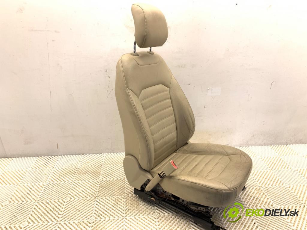 FORD MONDEO MK5 sedan 2013 133 kW 1.6 1596 sedadla sedačky sedadlo boční