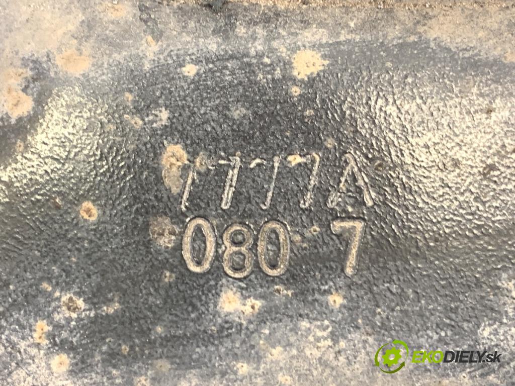 OPEL ASTRA K Kombi 2017 110 kW 1.4 Turbo (35) 1399 rameno pravý přední část