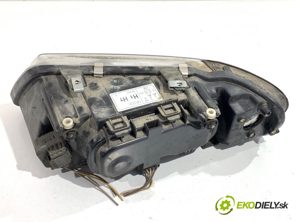 AUDI A3 8L liftback 2002 92 kW 1.8 1781 světlomet pravý přední část 20-A117