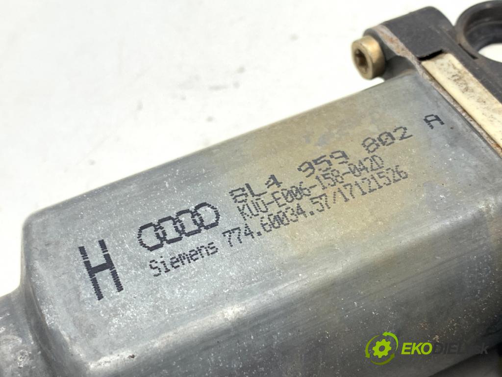 AUDI A3 8L liftback 2002 92 kW 1.8 1781 motor sťahovaní okna pravý zadní část 8L4959802A