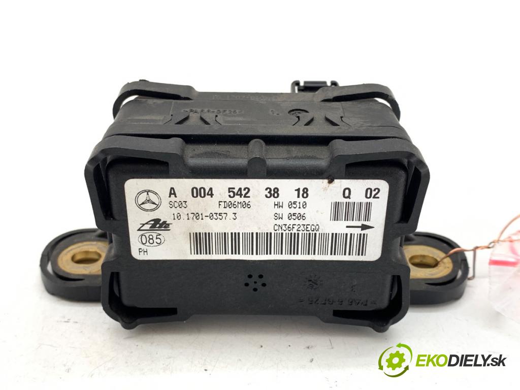 MERCEDES-BENZ X164 SUV 2006 165 kW GL 320 CDI 4-matic (164.822) 2987 snímač ESP A0045423818