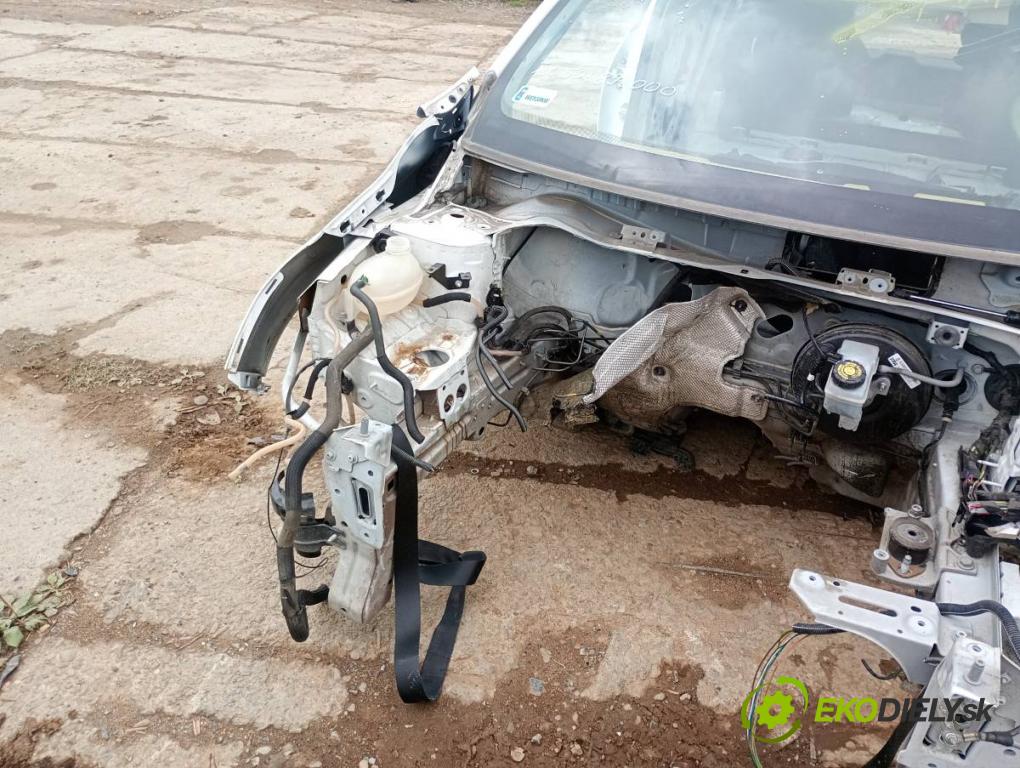 RENAULT CLIO IV liftback 2015 66 kW 1.5 dCi 90 1461 KAROSERIA ČTVRŤÁK blatník práh střecha PODŁUŻNICA
