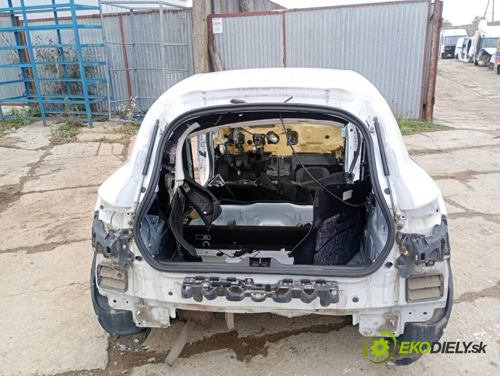 RENAULT CLIO IV liftback 2015 66 kW 1.5 dCi 90 1461 KAROSERIA ČTVRŤÁK blatník práh střecha PODŁUŻNICA