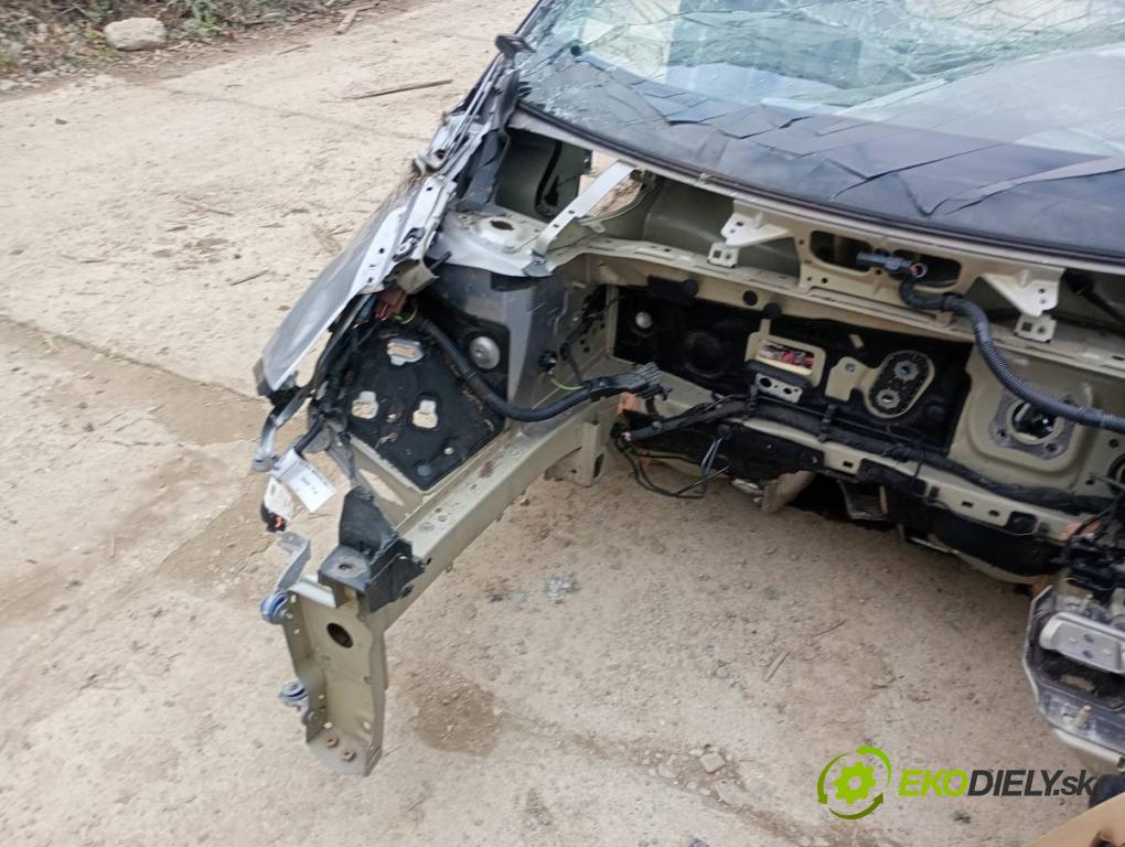 PEUGEOT 3008 SUV 2020 96 kW 1.2 THP/ PureTech 130 1199 karoséria ČTVRŤÁK: Blatník prah strecha PODŁUŻNICA