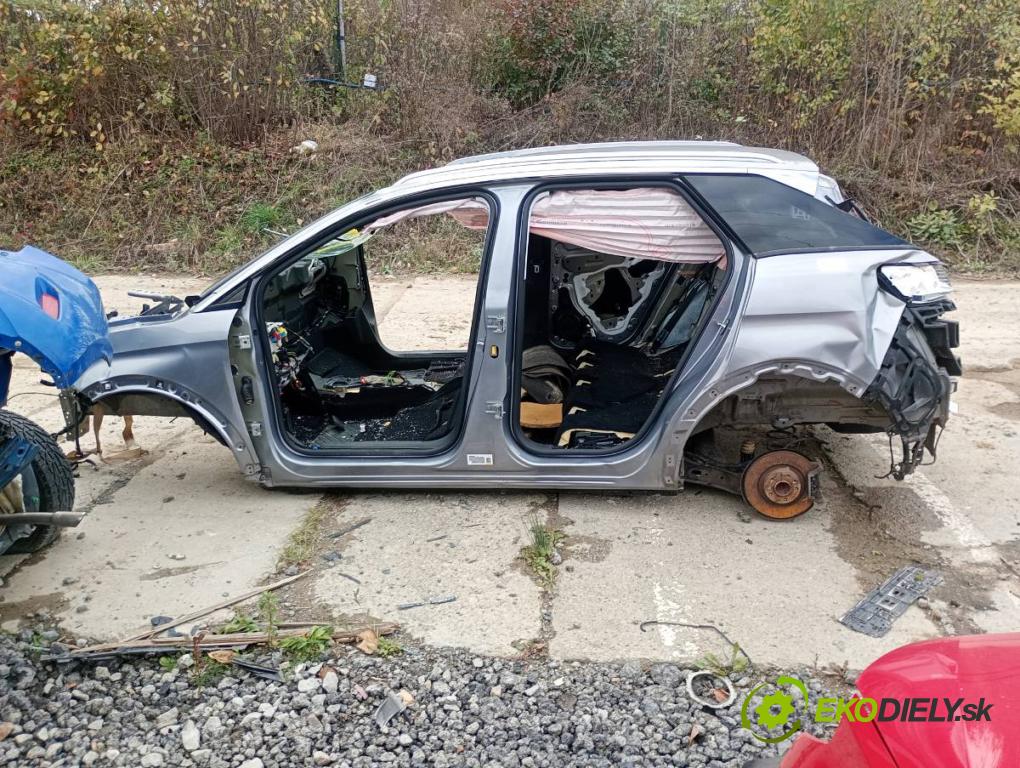 PEUGEOT 3008 SUV 2020 96 kW 1.2 THP/ PureTech 130 1199 karoséria ČTVRŤÁK: Blatník prah strecha PODŁUŻNICA
