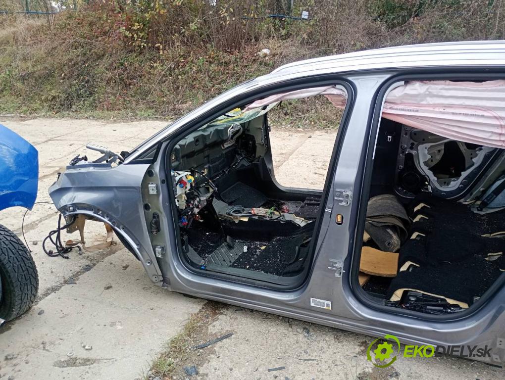 PEUGEOT 3008 SUV 2020 96 kW 1.2 THP/ PureTech 130 1199 karoséria ČTVRŤÁK: Blatník prah strecha PODŁUŻNICA
