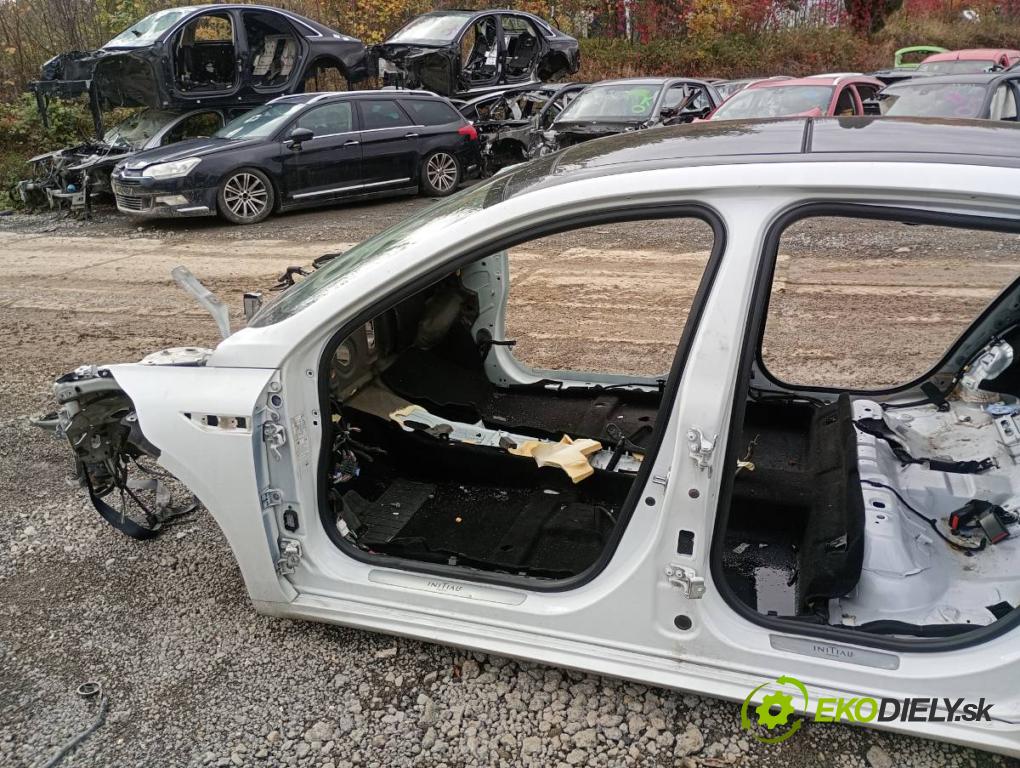 RENAULT TALISMAN sedan 2017 118 kW 1.6 dCi 160 1598 karoséria ČTVRŤÁK: Blatník prah strecha PODŁUŻNICA
