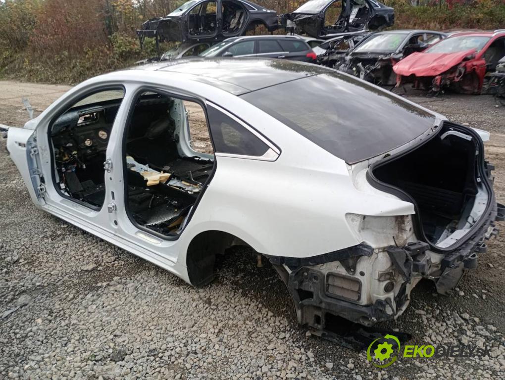 RENAULT TALISMAN sedan 2017 118 kW 1.6 dCi 160 1598 karoséria ČTVRŤÁK: Blatník prah strecha PODŁUŻNICA
