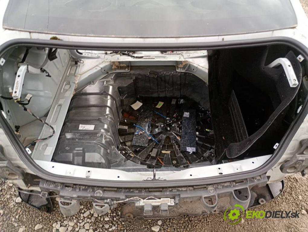 RENAULT TALISMAN sedan 2017 118 kW 1.6 dCi 160 1598 karoséria ČTVRŤÁK: Blatník prah strecha PODŁUŻNICA