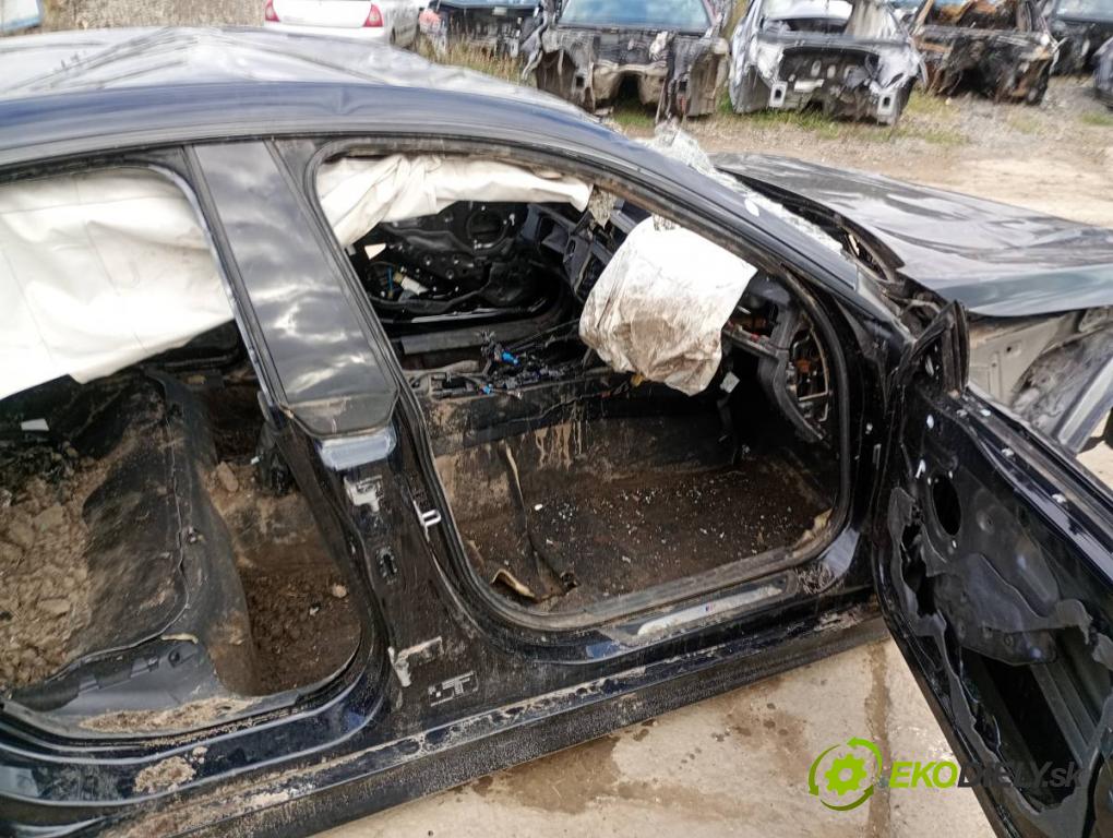 BMW F36 coupe 2020 135 kW 420 i xDrive 1998 KAROSERIA ČTVRŤÁK blatník práh střecha PODŁUŻNICA