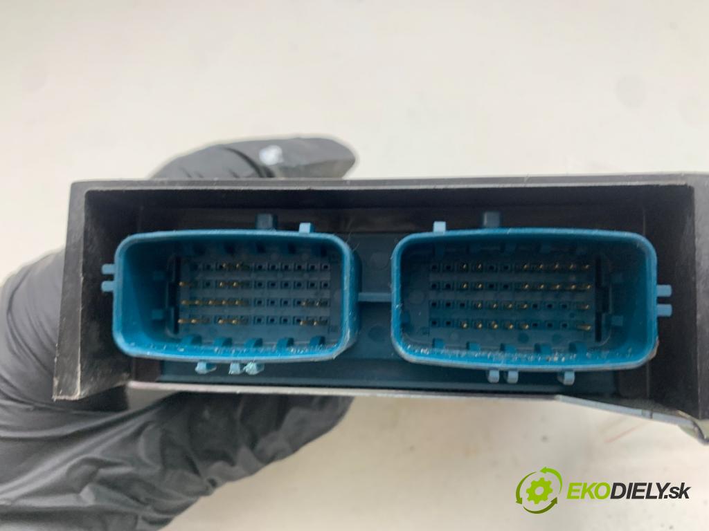 HYUNDAI i20 II liftback 2018 62 kW 1.2 1248 senzor airbag 95910-C8200 (Snímač)