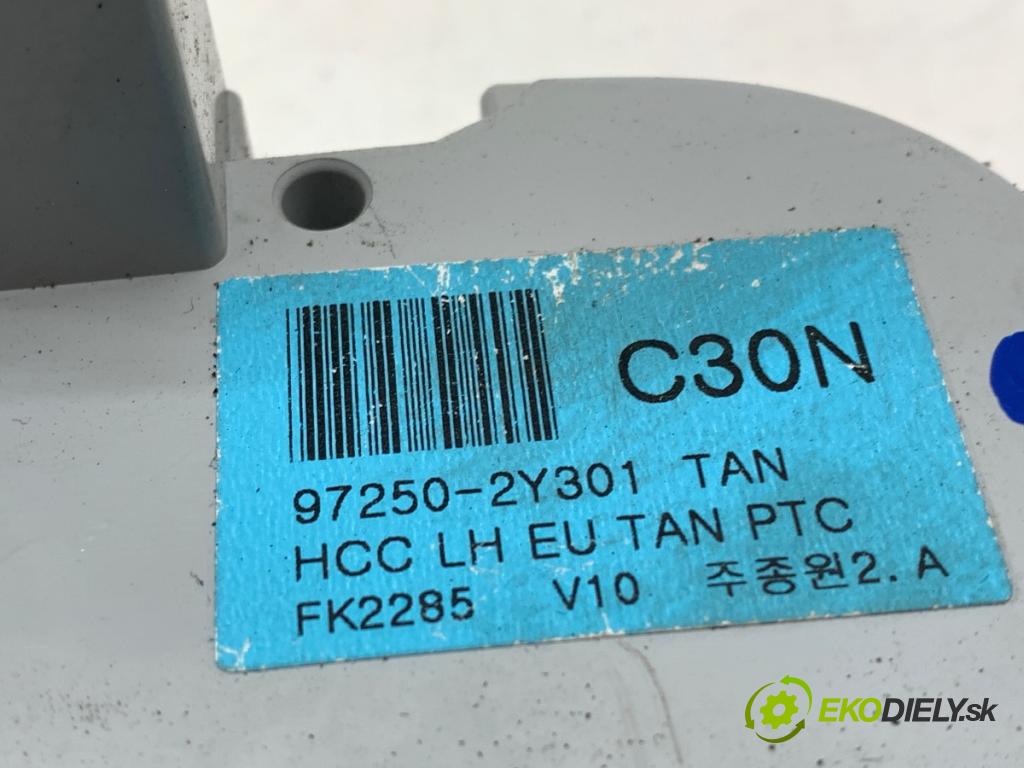 HYUNDAI ix35 SUV 2011 85 kW 1.7 CRDi 1685 Panel ovládania kúrenia 97250-2Y301 (Prepínacie páčky pod volantom)