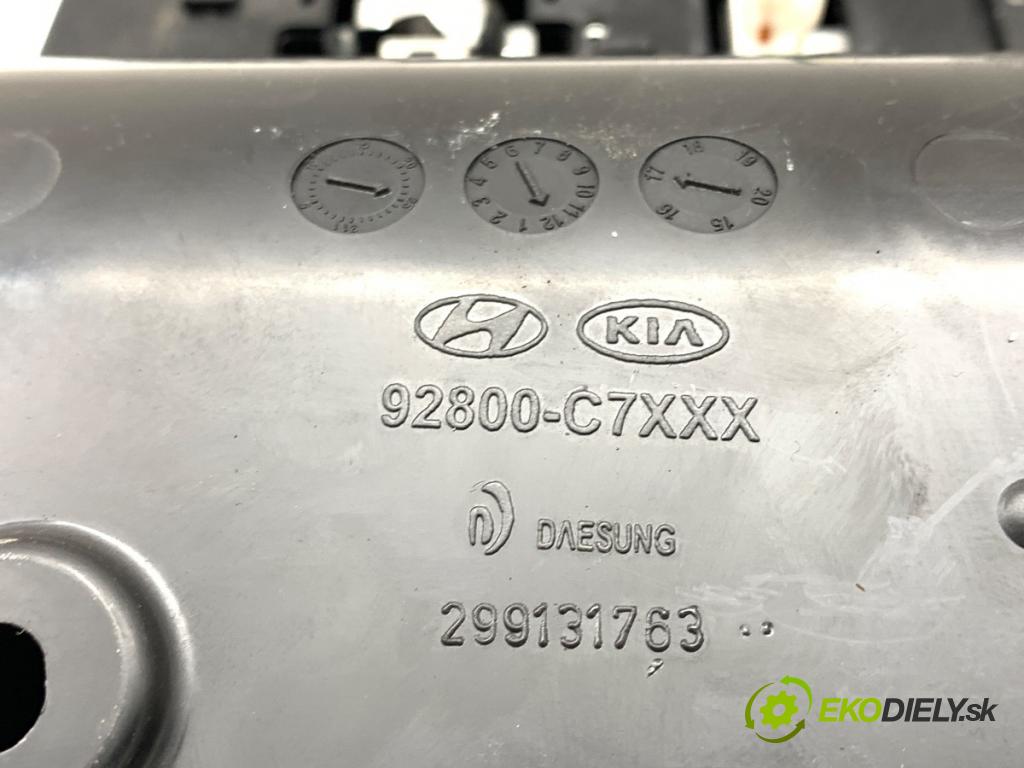 HYUNDAI i20 II liftback 2018 62 kW 1.2 1248 Svetlo stropné 92800-C7XXX