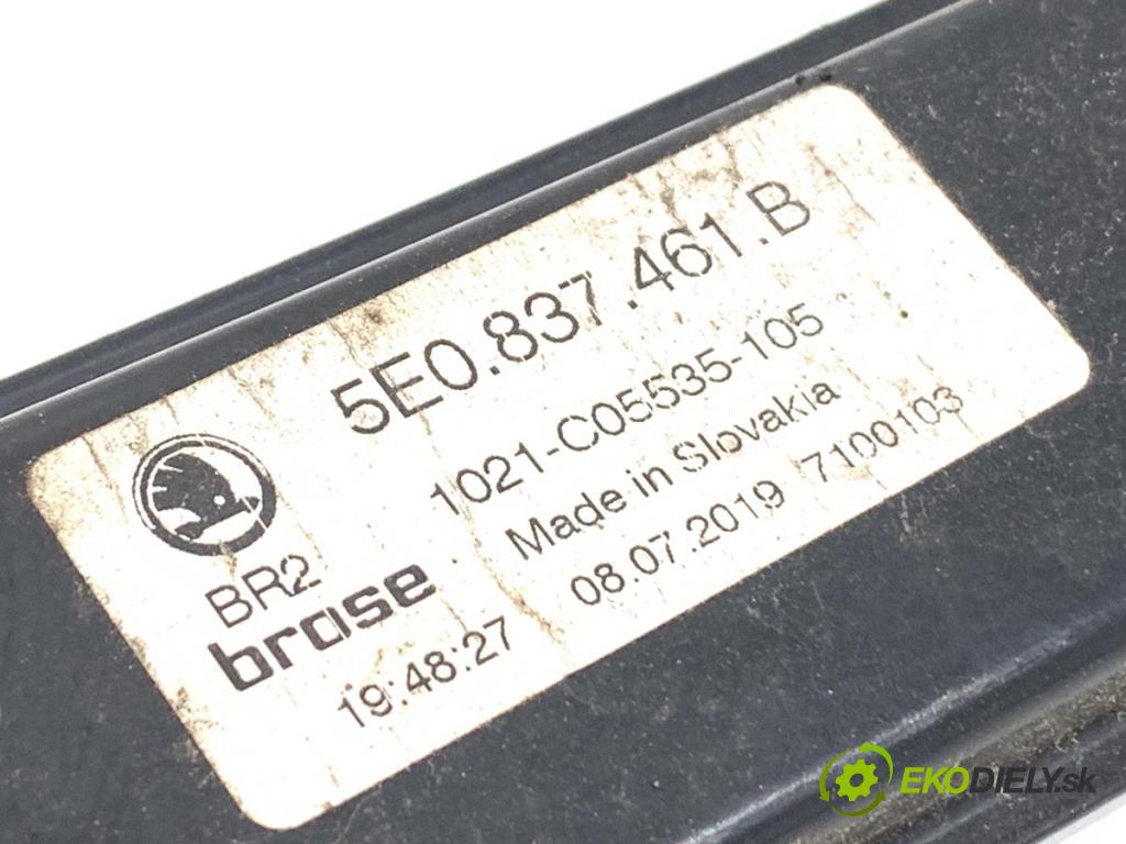 SKODA OCTAVIA III liftback 2019 85 kW 1.6 TDI 1598 mechanismus okna levý přední část 5E0837461B