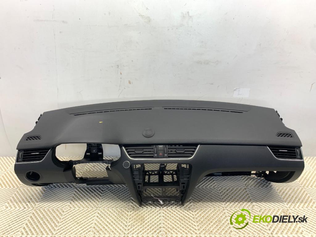 SKODA OCTAVIA III liftback 2019 85 kW 1.6 TDI 1598 palubní doska POLŠTÁŘ: spolujezdce 