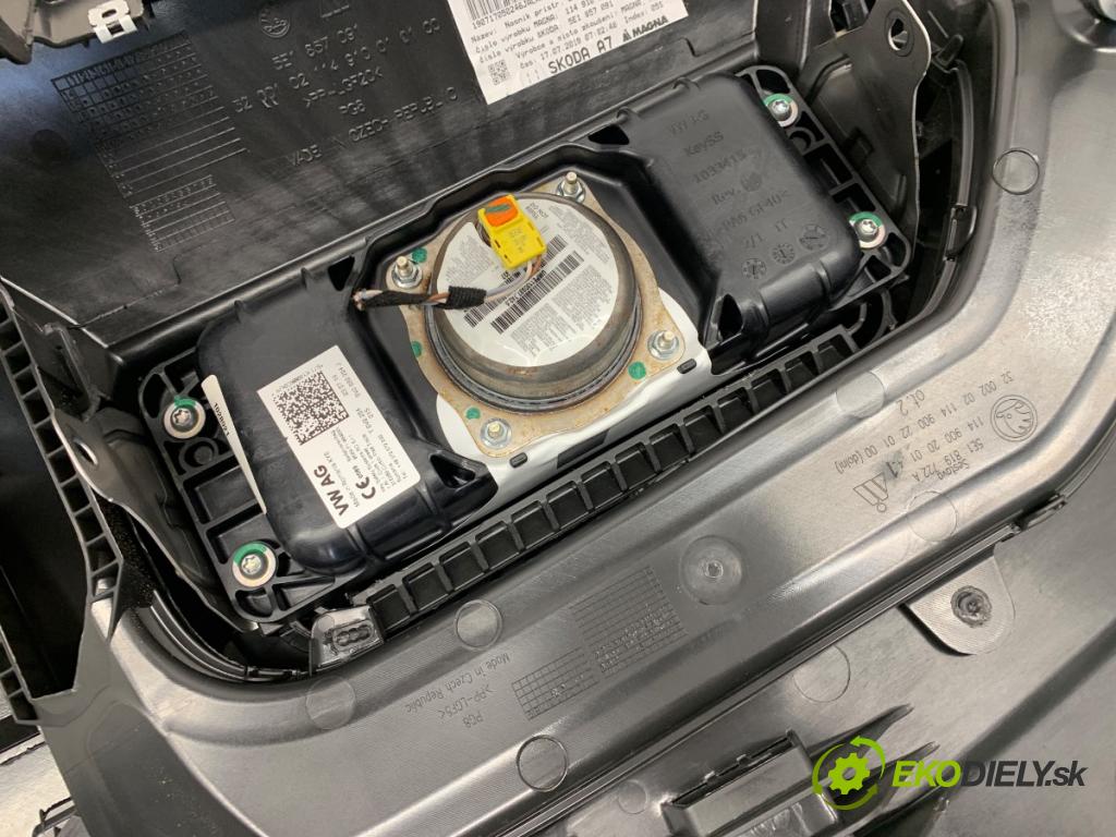 SKODA OCTAVIA III liftback 2019 85 kW 1.6 TDI 1598 palubní doska POLŠTÁŘ: spolujezdce