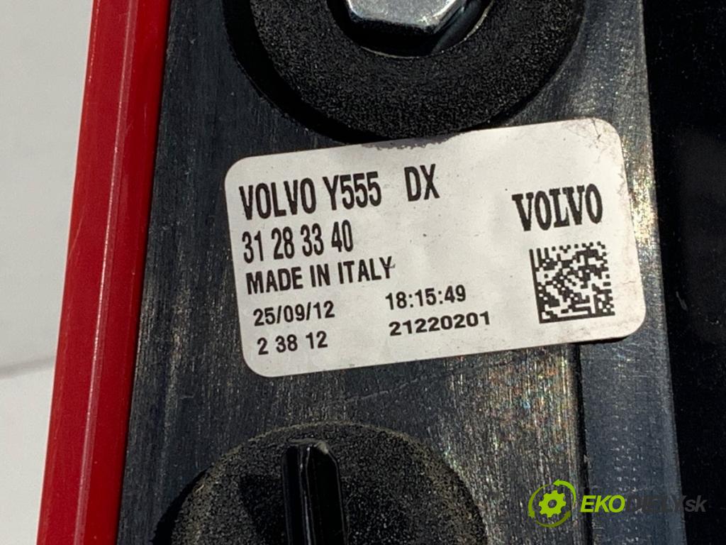 VOLVO V40 liftback 2012 84 kW D2 1560 světlo pravý zadní část 31283340