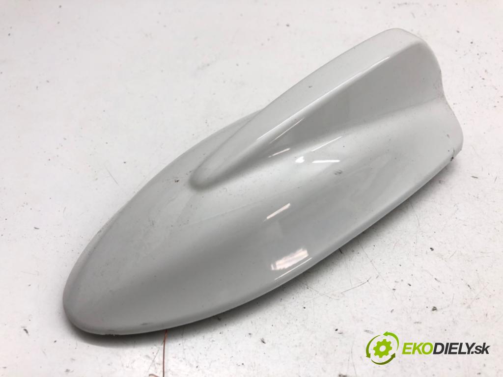 VOLVO V40 liftback 2012 84 kW D2 1560 ANTENA 31346638