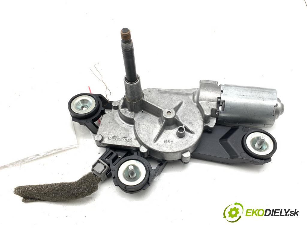 VOLVO V40 liftback 2012 84 kW D2 1560 motor stěračů zadní část 31294492