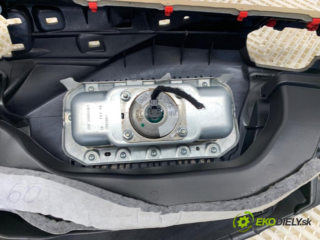 BMW F34 liftback 2016 190 kW 330 d 2993 palubní doska POLŠTÁŘ: 9218490