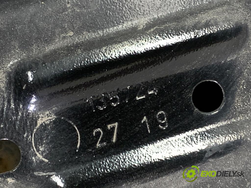SKODA OCTAVIA III liftback 2019 85 kW 1.6 TDI 1598 výztuha nárazníka přední část 5E0807248D (Přední výztuha)