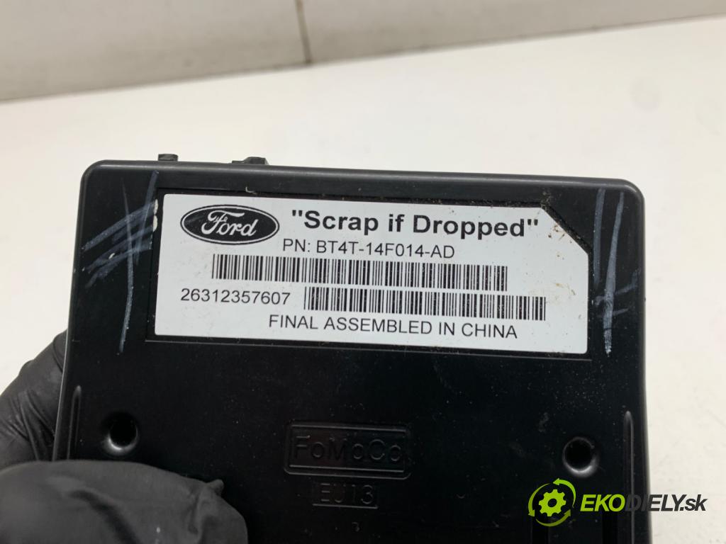 FORD MONDEO MK5 sedan 2013 133 kW 1.6 1596 HNÍZDO: USB BT4T-14F014-AD