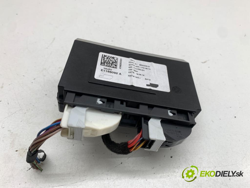 BMW F34 liftback 2016 190 kW 330 d 2993 Modul klimatizácie 6820235 (Kľučka dverí ostatné)