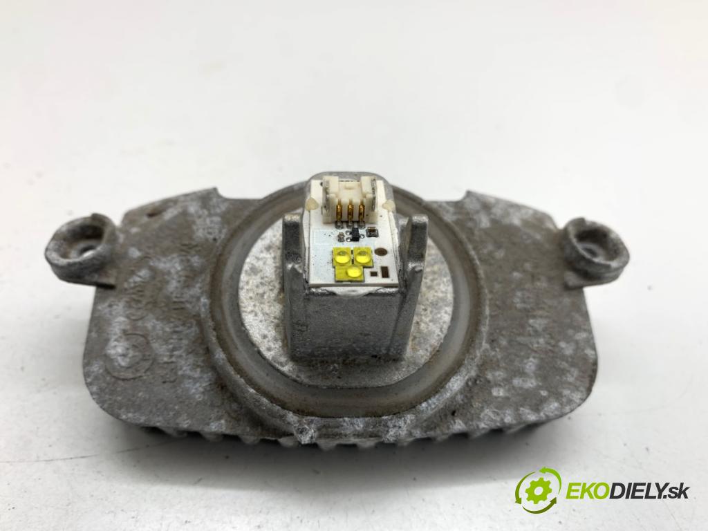 BMW F34 liftback 2016 190 kW 330 d 2993 modul LED 72131140