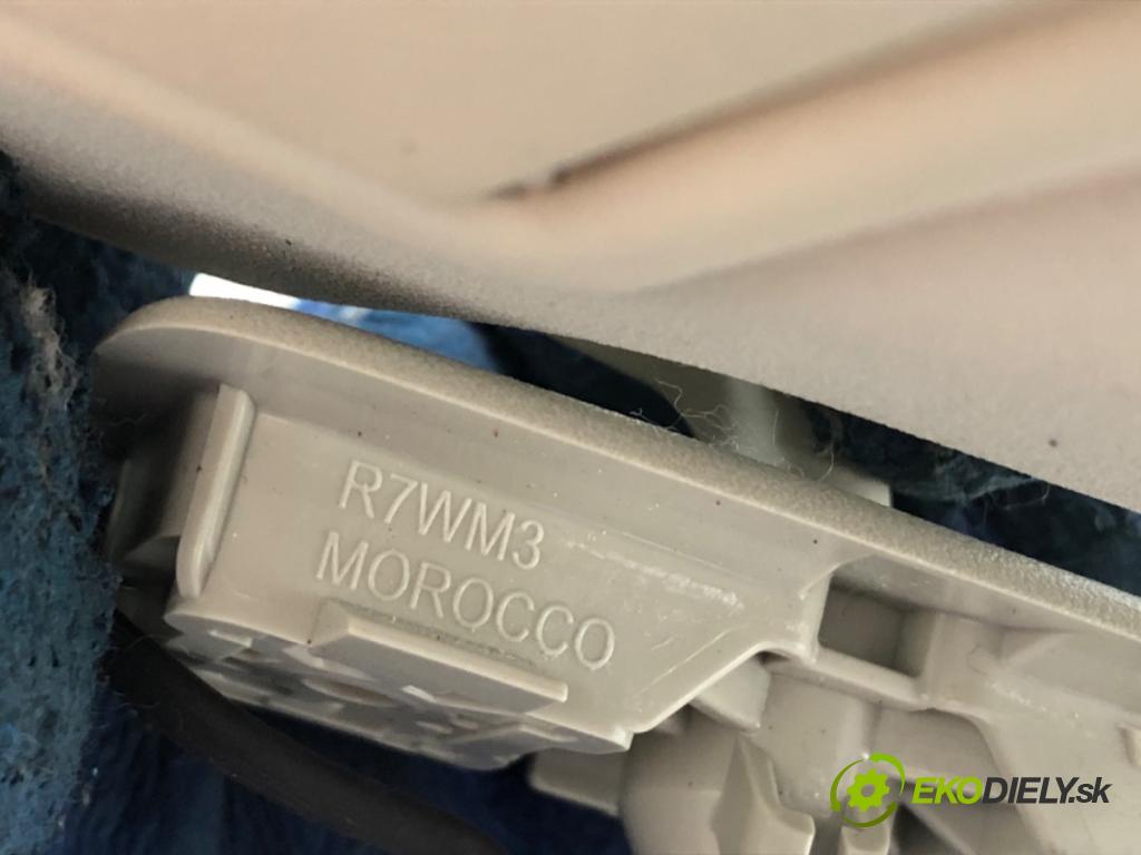 VOLVO V40 liftback 2012 84 kW D2 1560 Clona slnečná ľavy
