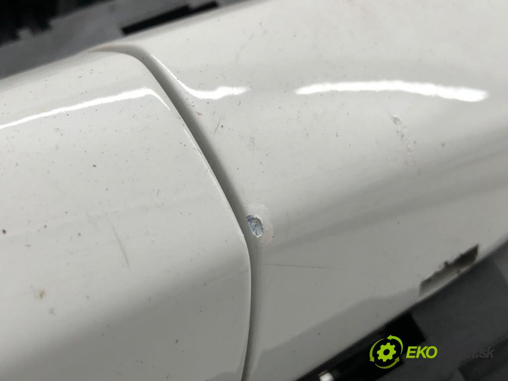 VOLVO V40 liftback 2012 84 kW D2 1560 Kľučka vonkajšia ľavy predný